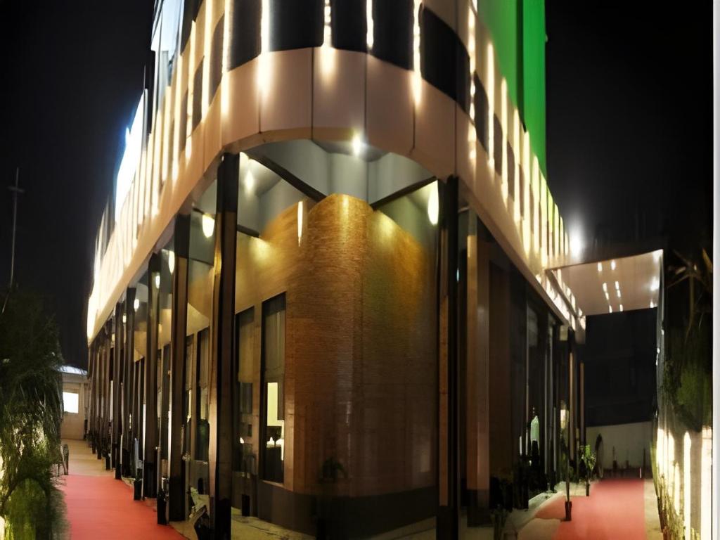 Hotel Pallavi West